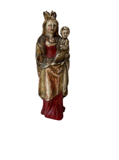 VIRGIN with child, polychrome 
Size: 30 cm
Accident...