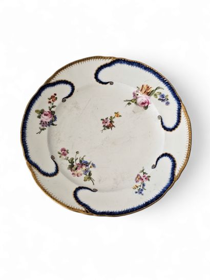 SEVRES
Porcelain cabbage-leaf plate with...
