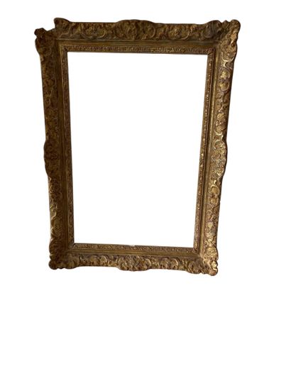 Three carved and molded wood frames 
Dim:49x59cm
Dim:53x40cm
Dim:51x41cm...