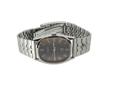 VULCAIN
Metal wristwatch, rectangular case,...