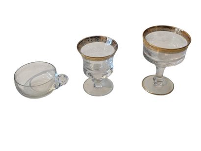 SET of glassware including : 
- SUITE OF...