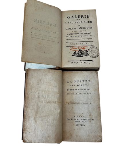 Four volumes: Galerie de l'ancienne cour...