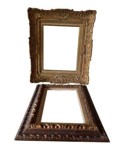 Three carved and molded wood frames 
Dim:49x59cm
Dim:53x40cm
Dim:51x41cm...
