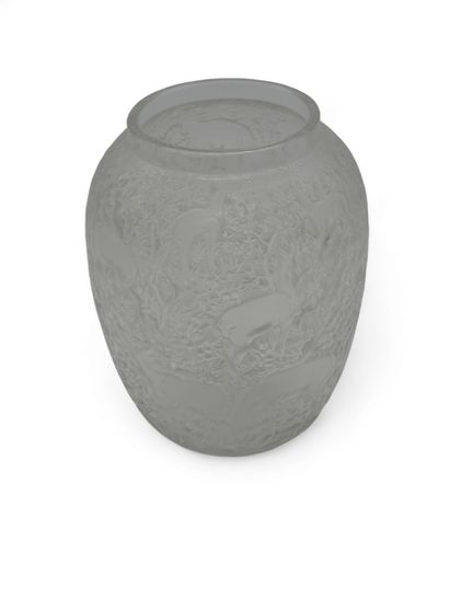 LALIQUE
modelé bagatelle 
molded crystal...