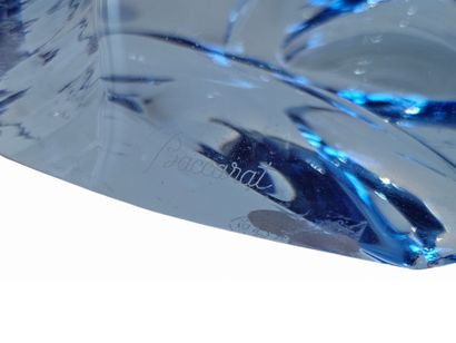 BACCARAT
Large blue crystal sculpture 
Signature...