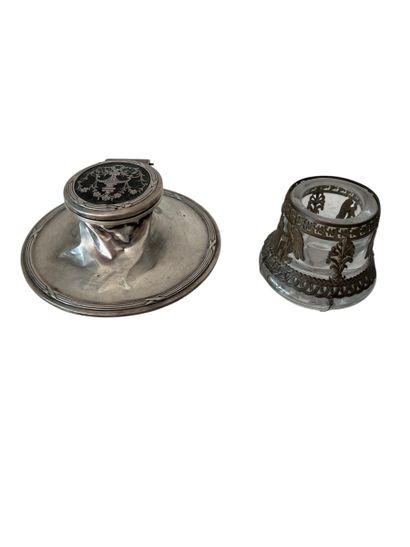 ENGLISH WORK XX Eme siècle 
Circular silver-plated...