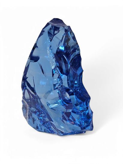 BACCARAT
Large blue crystal sculpture 
Signature...