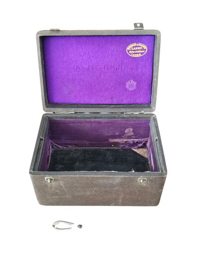COFFRET D'INSTRUMENT CHIRURGICAL en chagrin...