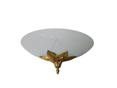 ENSEMBLE DE BIBELOTS comprenant :
Un miroir...