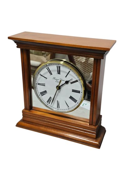 MODERN TABLE CLOCK