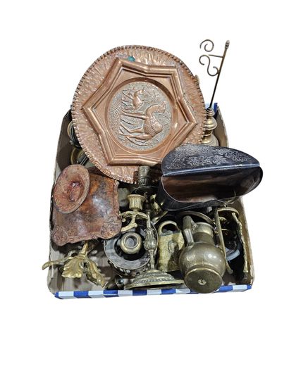 Set of brass, copper and bronze objects and...