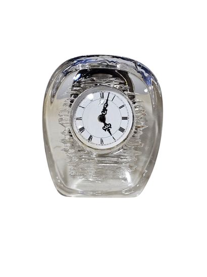 Daum
Moulded glass alarm clock