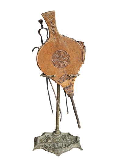 Metal fireplace set