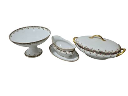 LIMOGES 
service de table en porcelaine blanche...