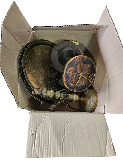 Brass, bronze and iron set comprising 
mortar...