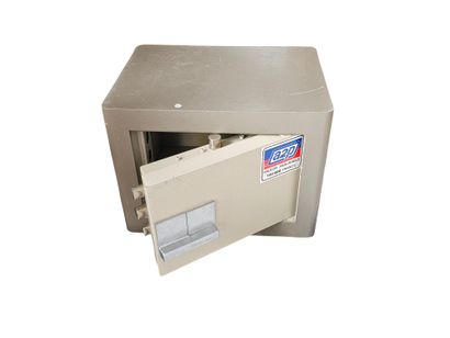 Decayeux 
Combination safe with key
Size:...