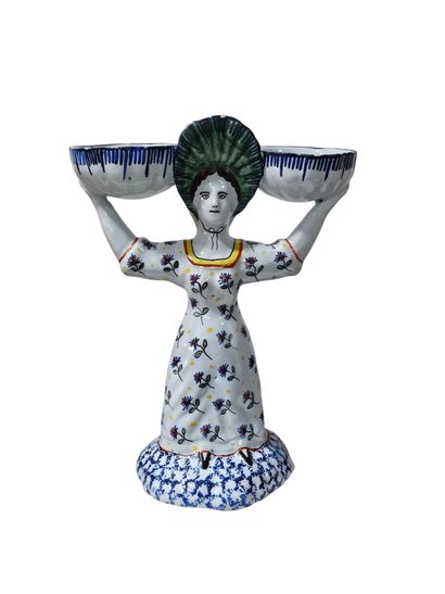 Nevers montagnon
Woman-shaped salt and pepper...
