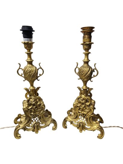 Pair of Louis XV-style gilt bronze CANDELABRES...