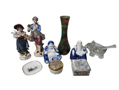 SET OF BIBELOTS including :
Two modern Asian...
