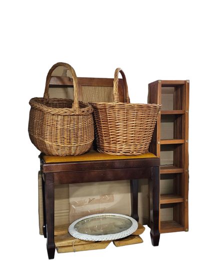 Piano stool 
Also included 
Two wicker baskets...