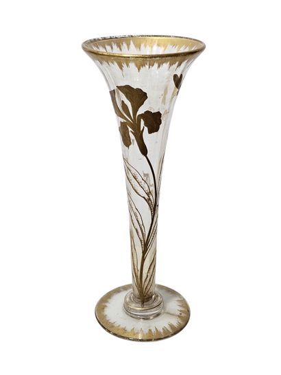 TRAVAIL Français XIXème siècle
Vase tulipe...
