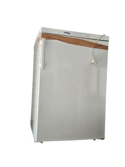 LIEBHERR
Refrigerator top