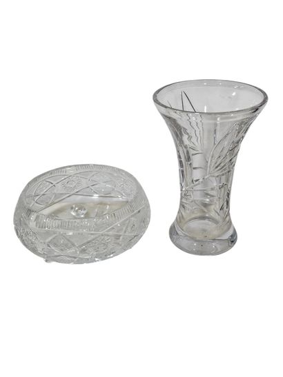 SAINT LOUIS
Cut crystal vase with diamond...