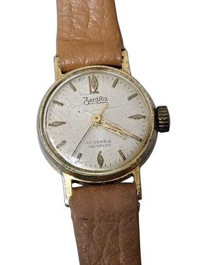 ZENTRA 
Leather wristwatch, round case, cream...