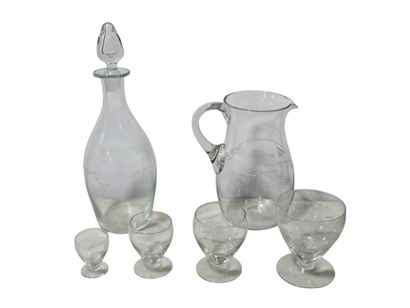 Important service de verre en verre grav...
