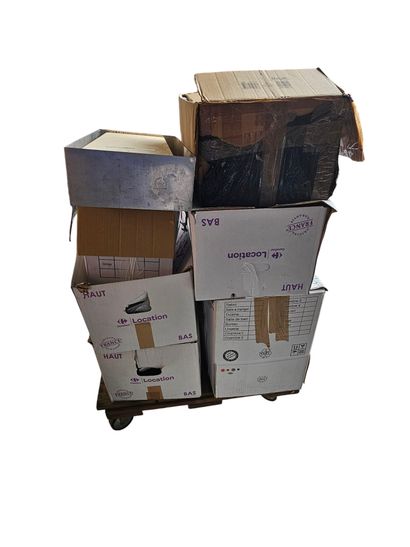 Pallet of house backgrounds, glassware, CDs...
