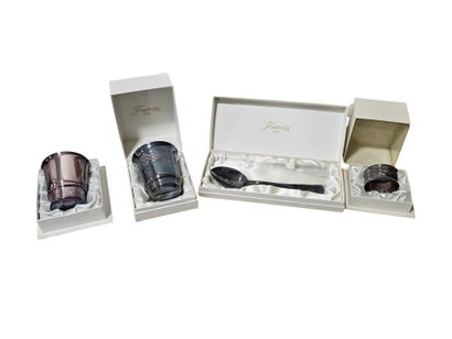 SET OF SILVER METAL including :
Egg cups
Porridge...