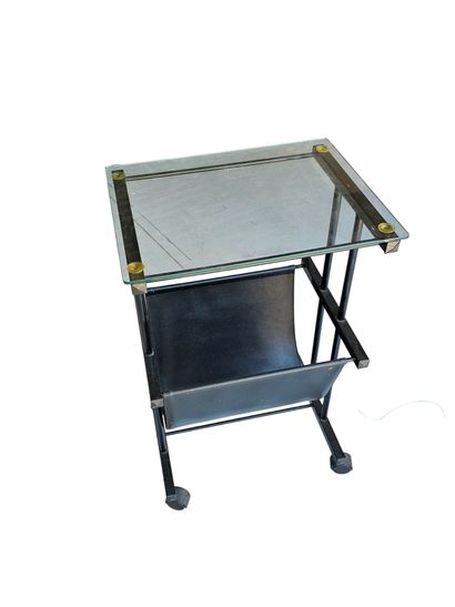 Small table, rolling magazine holder in metal...