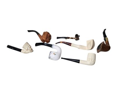 LOT of 7 pipes, one of which is meerscha...