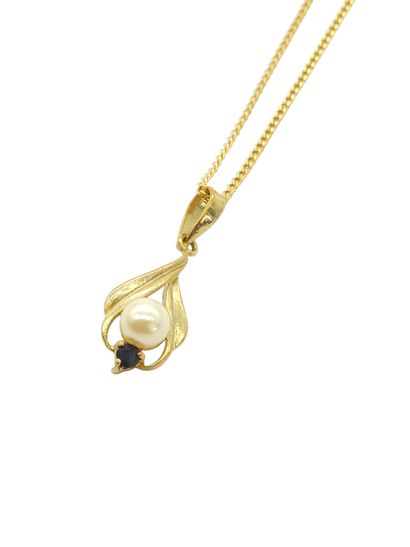 GOLDEN METAL CHAIN with pearl pendant