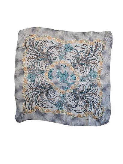 ENSEMBLE DE TROIS FOULARDS comprenant : 
Jean-Louis...