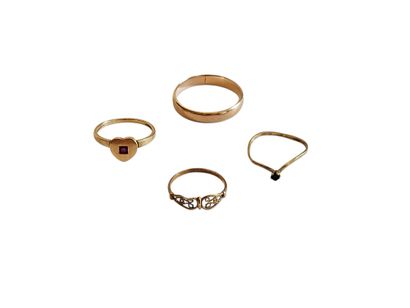 LOT d'or 750° comprenant : 
Trois bagues...