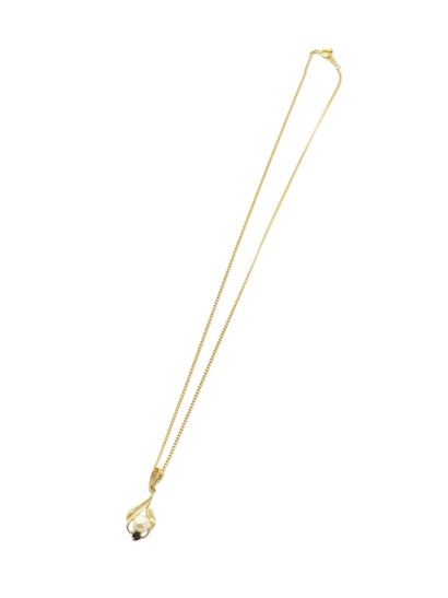 GOLDEN METAL CHAIN with pearl pendant