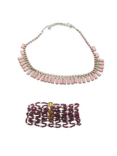 LOT OF FANTAISIE JEWELRY including : 
Amber...