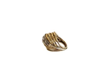 BAGUE en or deux tons 750° ornée de quatre...