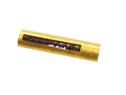 IMPORTANT GOLDEN metal and garnet brooch