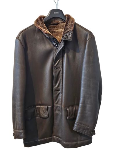 HUGO BOSS
Veste en cuir de mouton retourné...