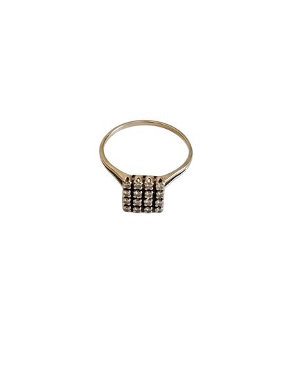 BAGUE en or blanc 750° ornée d'un pavage...