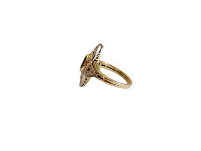 TRAVAIL FRANCAIS XXème siècle 
Bague, type...
