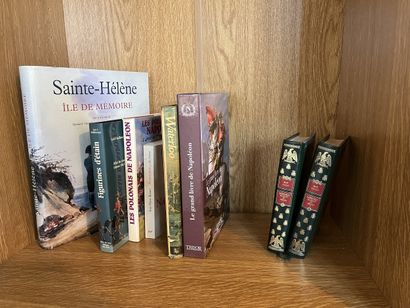 DANS LA CHAMBRE DEUX 
Ensemble de livres...