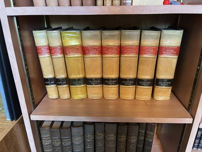 DANS LA CHAMBRE DEUX 
Ensemble de livres...