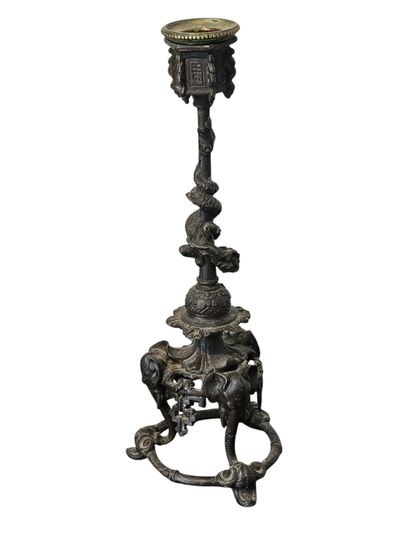 Paire de flambeaux tripodes | Indochine,...