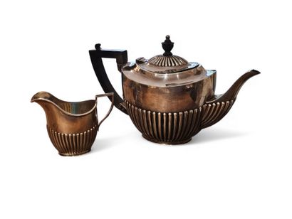 Théière et son pot à lait | Angleterre, époque...