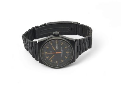 PORSHE DESIGN
Montre bracelet, boîtier rond...