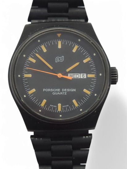 PORSHE DESIGN
Montre bracelet, boîtier rond...