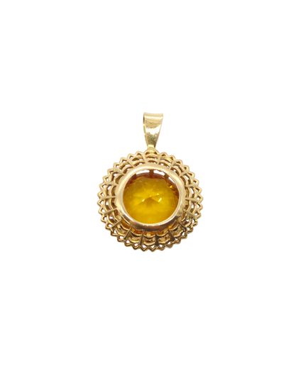 PENDENTIF en or jaune 750° ornée d'une citrine...